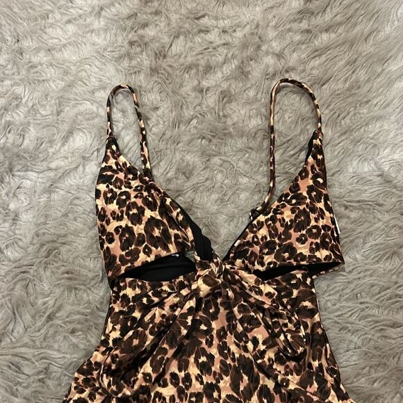 NWT aerie one piece full coverage tan and brown leopard print swimsuit - Picture 2 of 5
